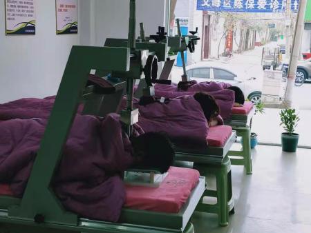 如何自己按摩肩颈 家庭肩颈按摩手法